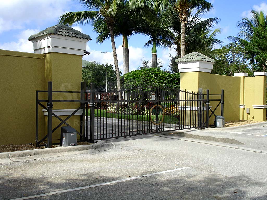 Island Cove Entrance